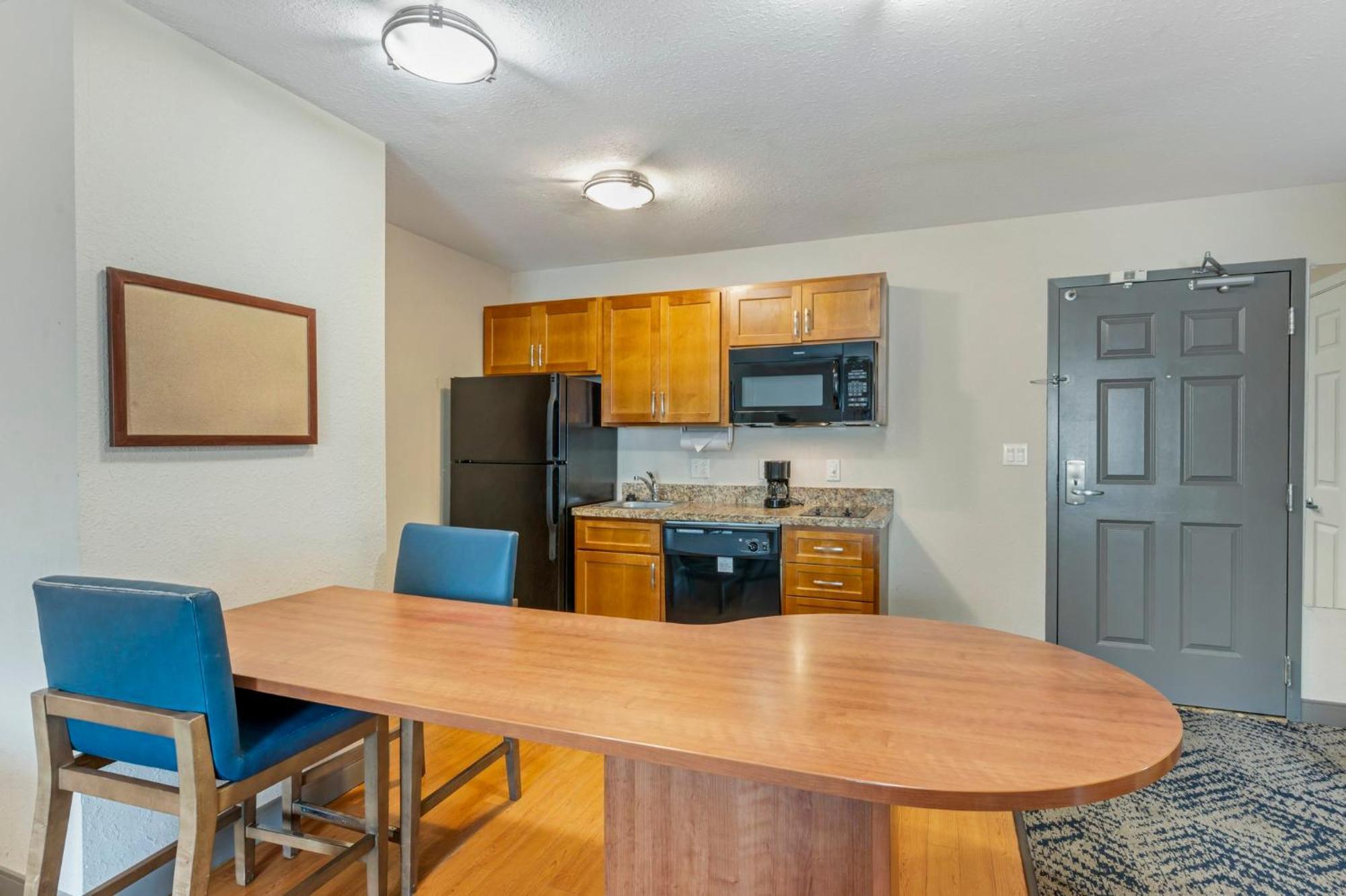 Candlewood Suites Indianapolis East By Ihg Экстерьер фото
