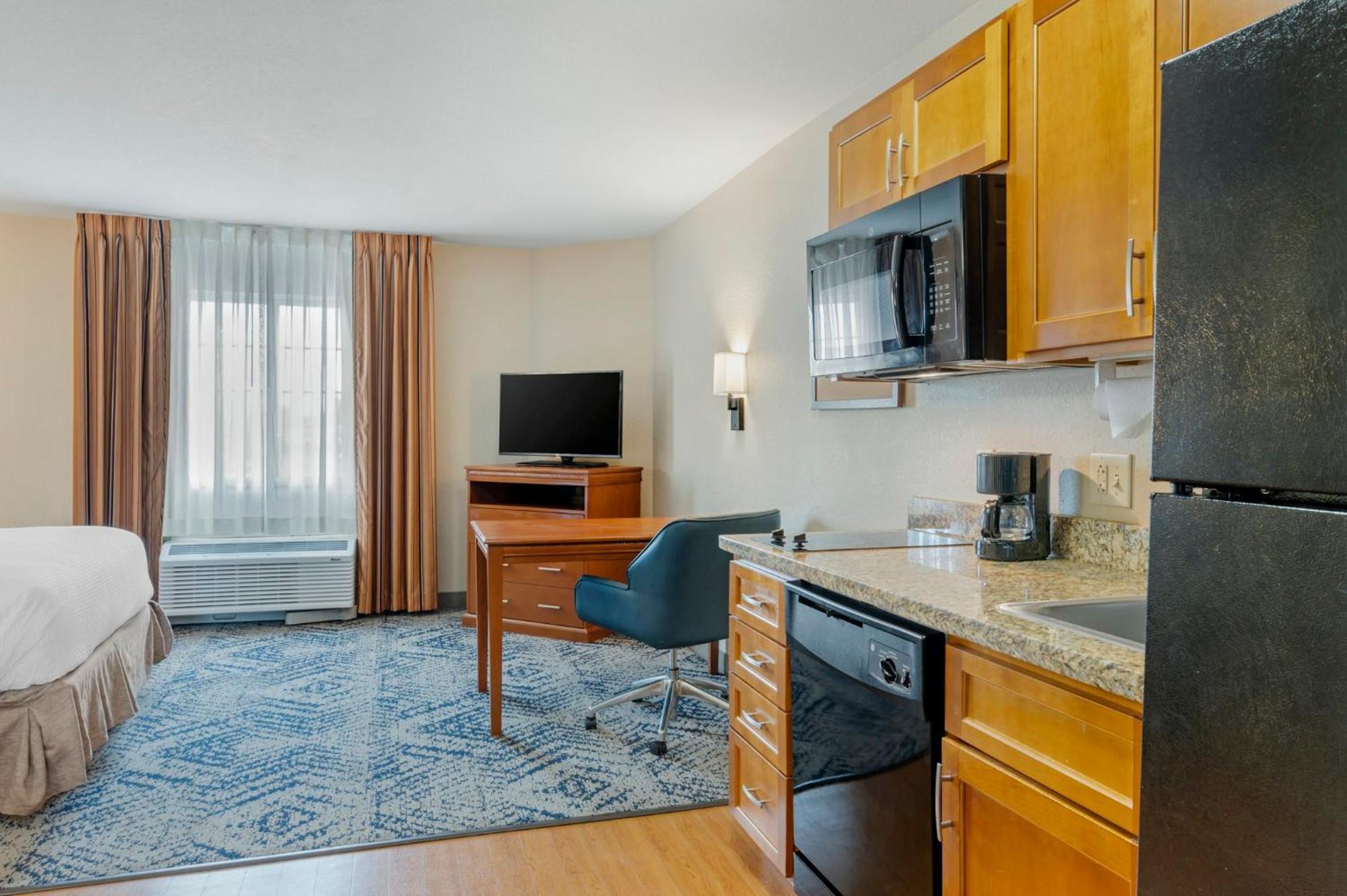 Candlewood Suites Indianapolis East, An Ihg Hotel Экстерьер фото